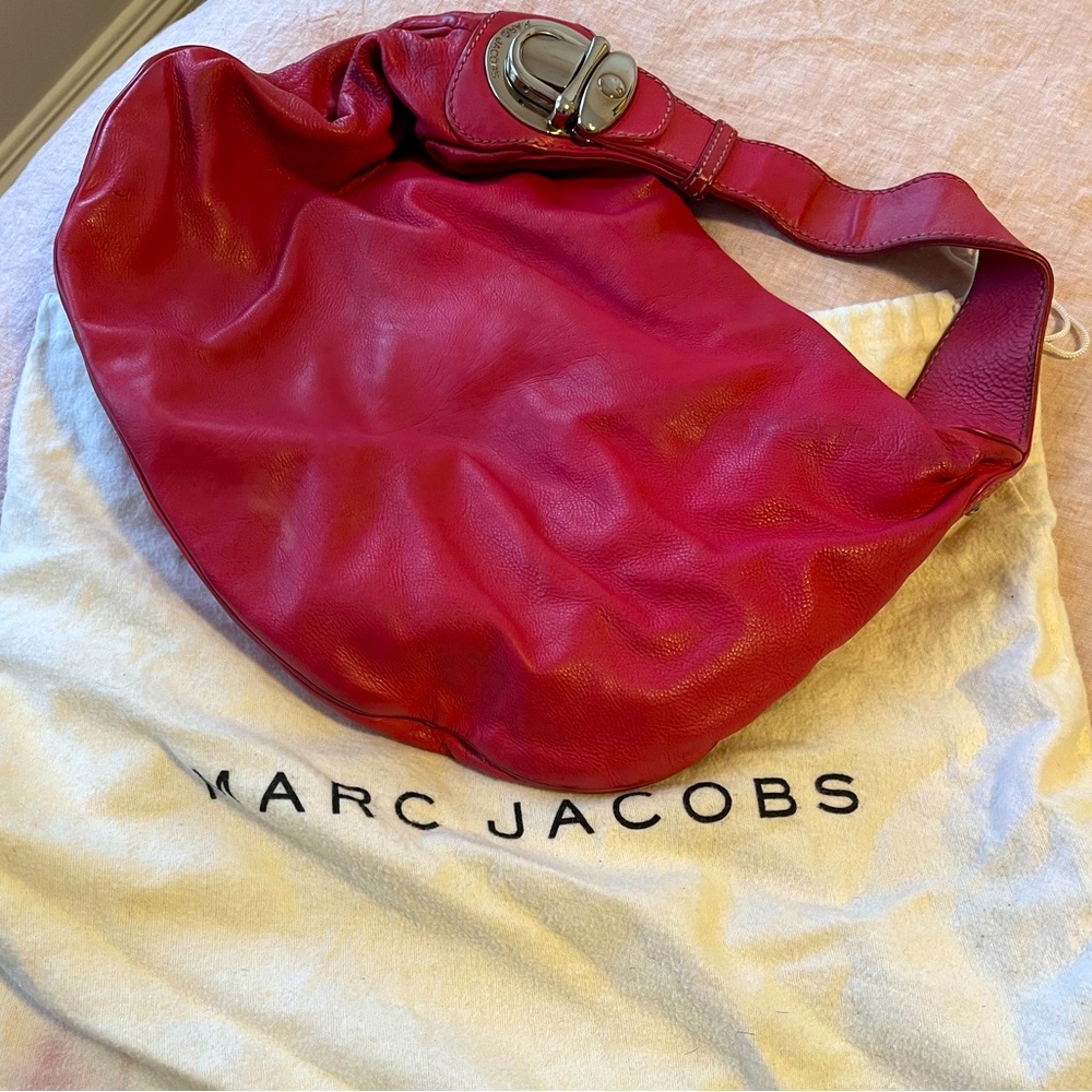 100% authentic magenta Marc Jacobs  real calfskin leather hobo style handbag